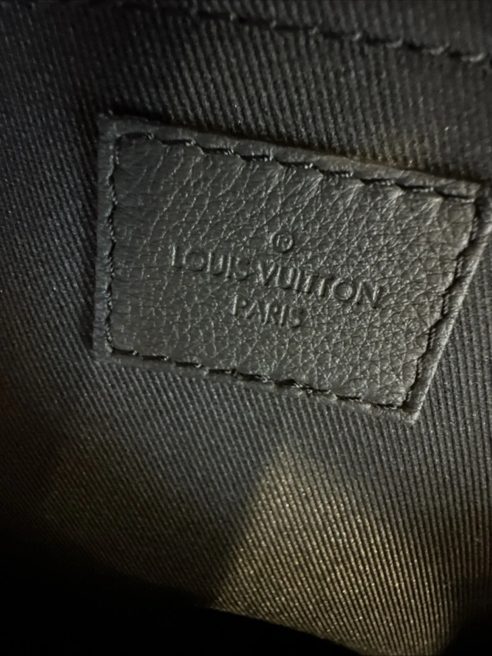 Louis Vuitton compact louis